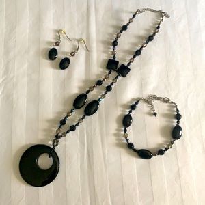 necklace bracelet and earring set